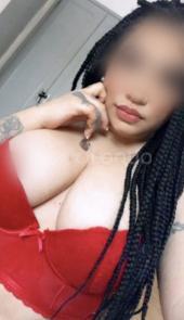 CURVY, MUY MONA Y ENCANTADORA