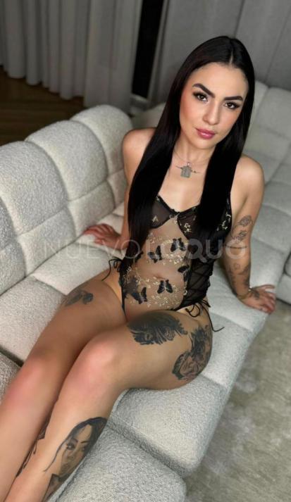  Mariana jovencita delgadita  cariñosa complaciente