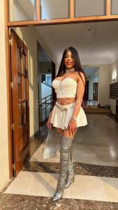 VENEZOLANA RICA ARDIENTE Y SIN AFANES