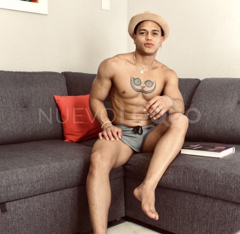  SebastiánXL moreno latino