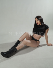 HERMOSA AMOROSA CARIÑOSA CON GANAS