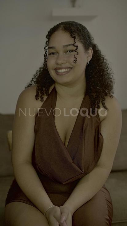  Morena jovencita curvy 