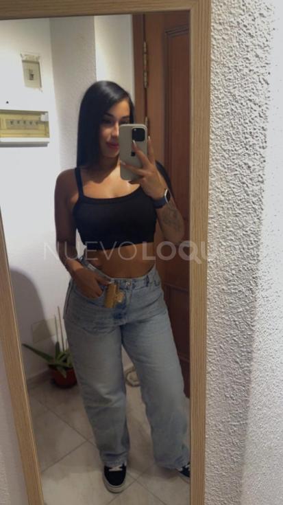  Morena delgada, Bombonsito encantadora