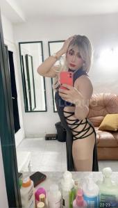 BARBI EXUBERANTE COMPLACIENTE