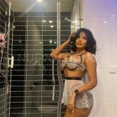 SIENNA, UNA VENEZOLANA DE PRIMER NIVEL, BONITA Y ELEGANTE EN EL CENTRO DE IBIZA