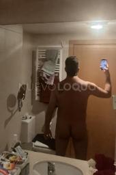 Busco mujer madura que quiera que le acaricie 