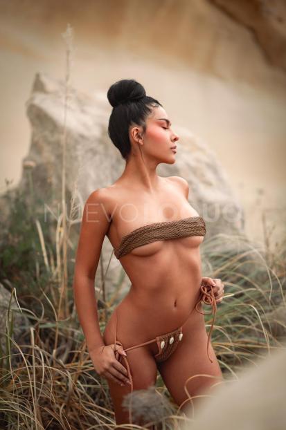  CANELA MORENA SÚPER SEXY!