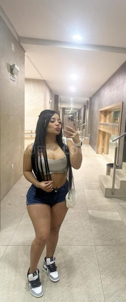  Novedad Linda latina En Pamplona