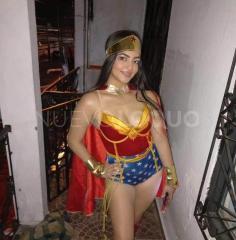 Mía culicci atractiva colombiana