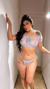 Sara una latina muy divertida y carismática