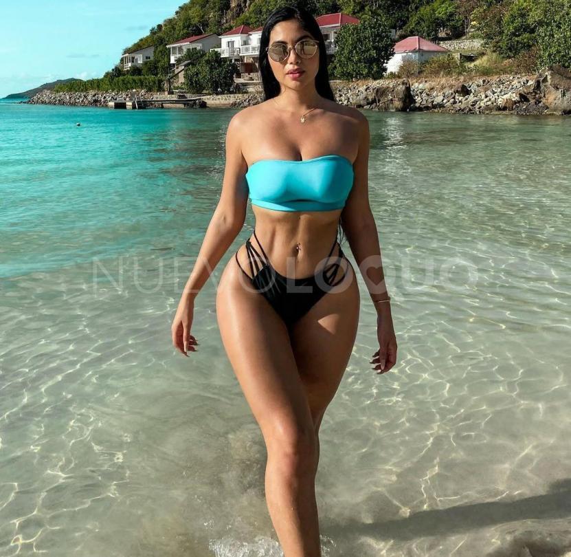   CAMILA  . EXÓTICA Y VOLUPTUOSA
