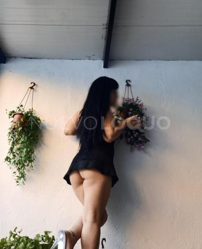  SENSUAL Y SIMPÁTICA 
