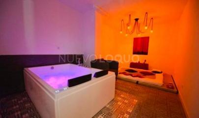 Experiencia Aquamasaje en jacuzzi con hidromasaje ritual mar de tranquilidad Aribau, L'Eixample
