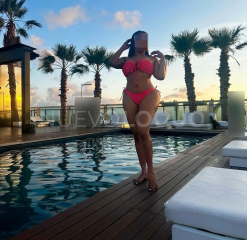 Soy Sarah una chica latina en la zona