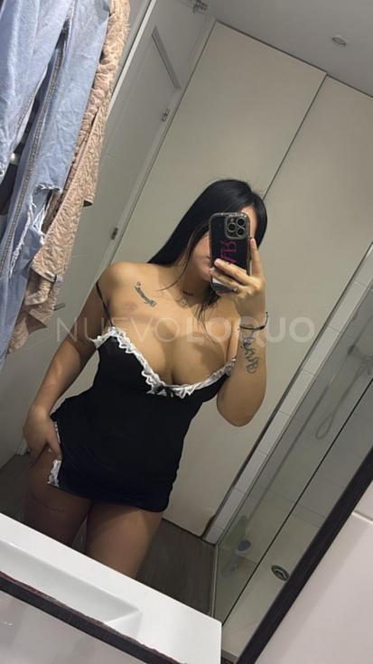  Blanquita pelinegra sexy te espera