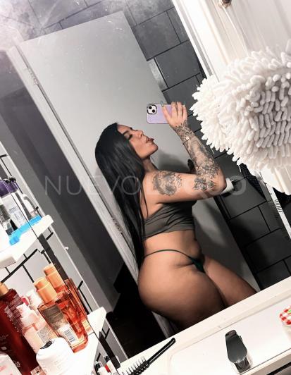  Morena curvy en NERJA