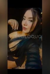 Mujer latina hermosas curvas