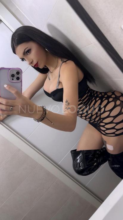  BELLA SIMPÁTICA Y COMPLETA TOP TRANS