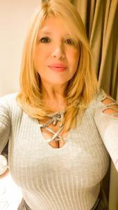 Liz, masajista y mucho mas