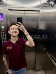 Gay Hola soy Daniel ! Masajes