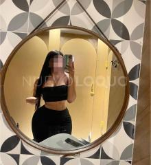 caliente , voluptosa latina