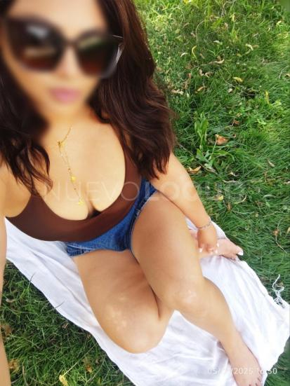  ARIANNA, elegante y sensual masajista manos de seda.