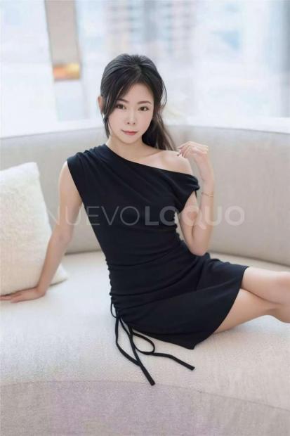  Guapa Asiática China oriental simpática