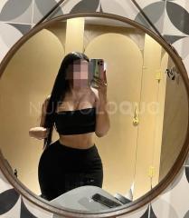 CALIENTE MORENA ESPERA POR TI