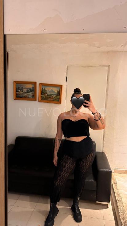  Chica Latina  años divertida y educada