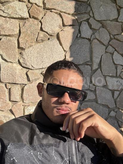  Acoñpańante Exclusivo brasileño elegancia y discreción