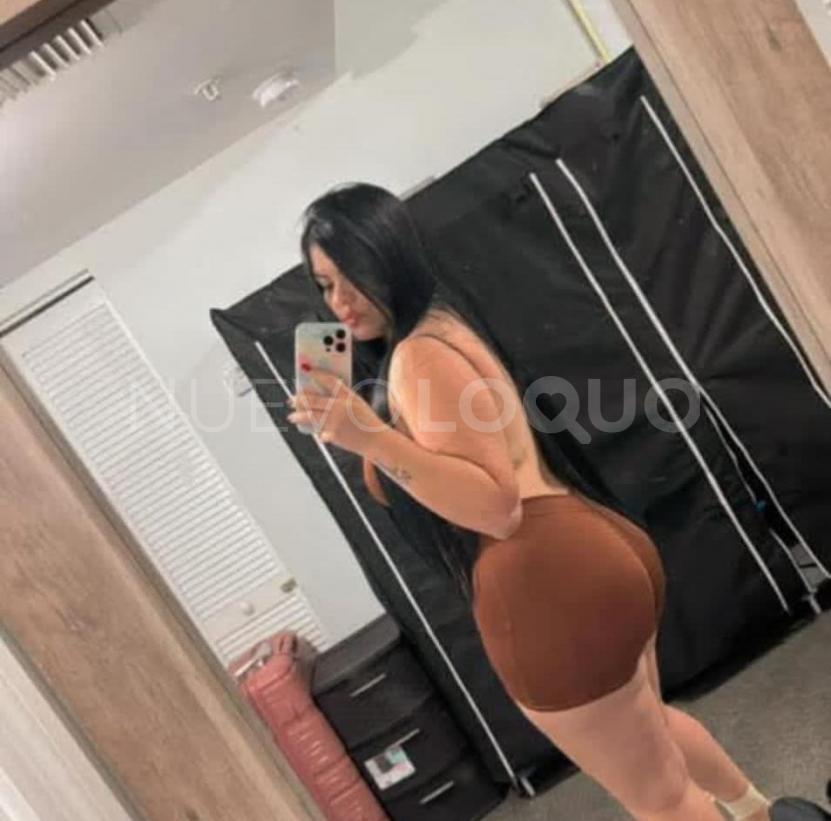  Colombianita, secretaria nueva en la zona