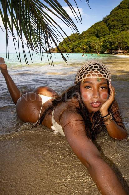  EN SALT DISPUESTA AL PLACER SIN LIMITES