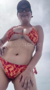 RUBIA LATINA CARIÑOSA