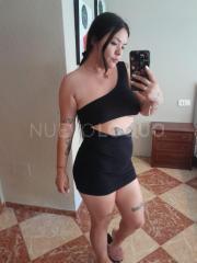 Preciosa y atenta tu mujer ideal