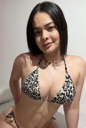 súper guapa jovencita pechos preciosos novedad
