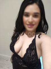 Nueva masajista curvy