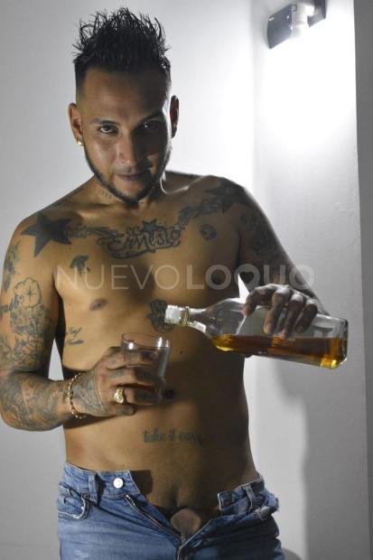  SOY MAX UN GUAPO CABALLERO MENTE ABIERTA ,COMPAÑÍA IDEAL
