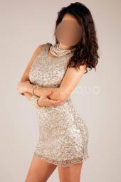 Lucia atractiva masajista española
