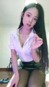 Chica asiática sexy MUY CARIÑOSAS