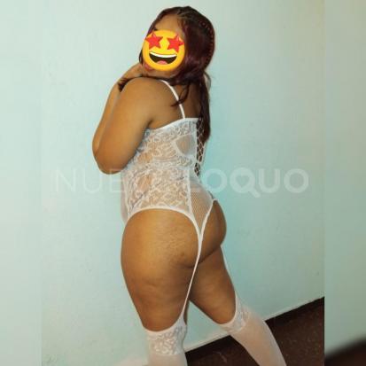  Mabel Una Chica De  Años Nueva En Rubí