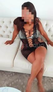 Patricia colombiana morenita muy top