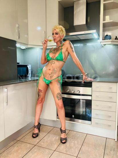  Esther -Vive la experiencia más excitante y exclusiva!
