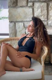 NOVEDADES CLAUDIA UN BOMBON inglés y Français