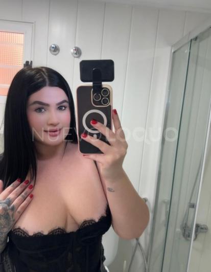  Lionela curvy preciosa tatuada