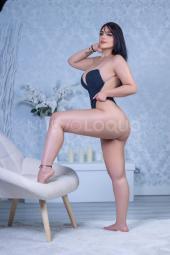 MODELO NUEVECITA EN LA CIUDAD