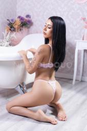 Latina exclusiva guapa en Barcelona