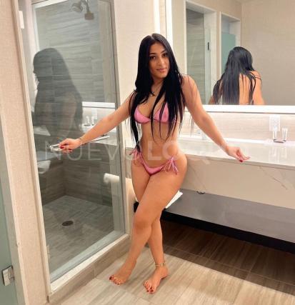  Sexy latina 