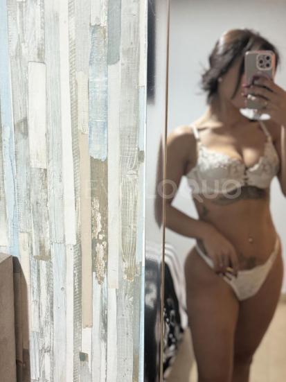  Española elegante y sexy
