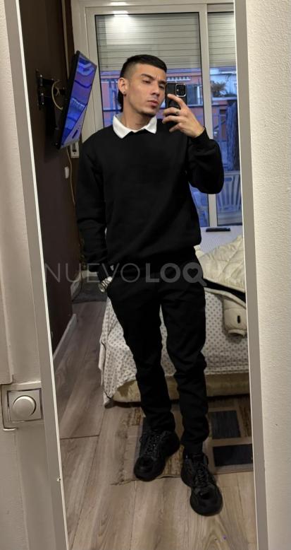  Joven Latino NUEVO