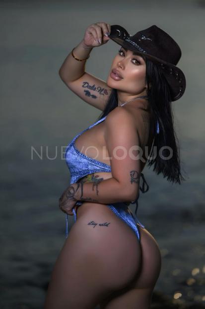  Colombiana sexy, linda y divertida